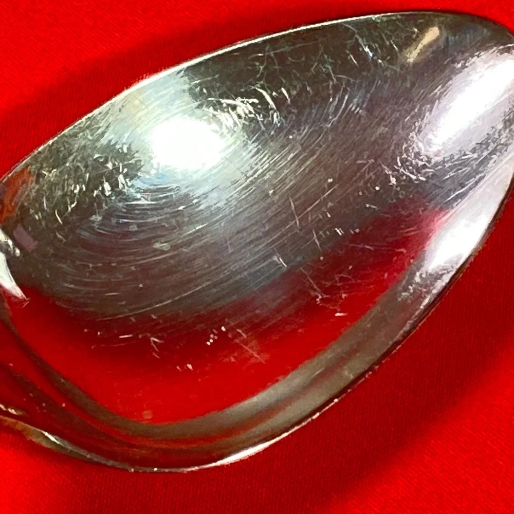 4 - Vtg Wm Rogers & Son Triumph Dessert or Soup Spoons 7.25